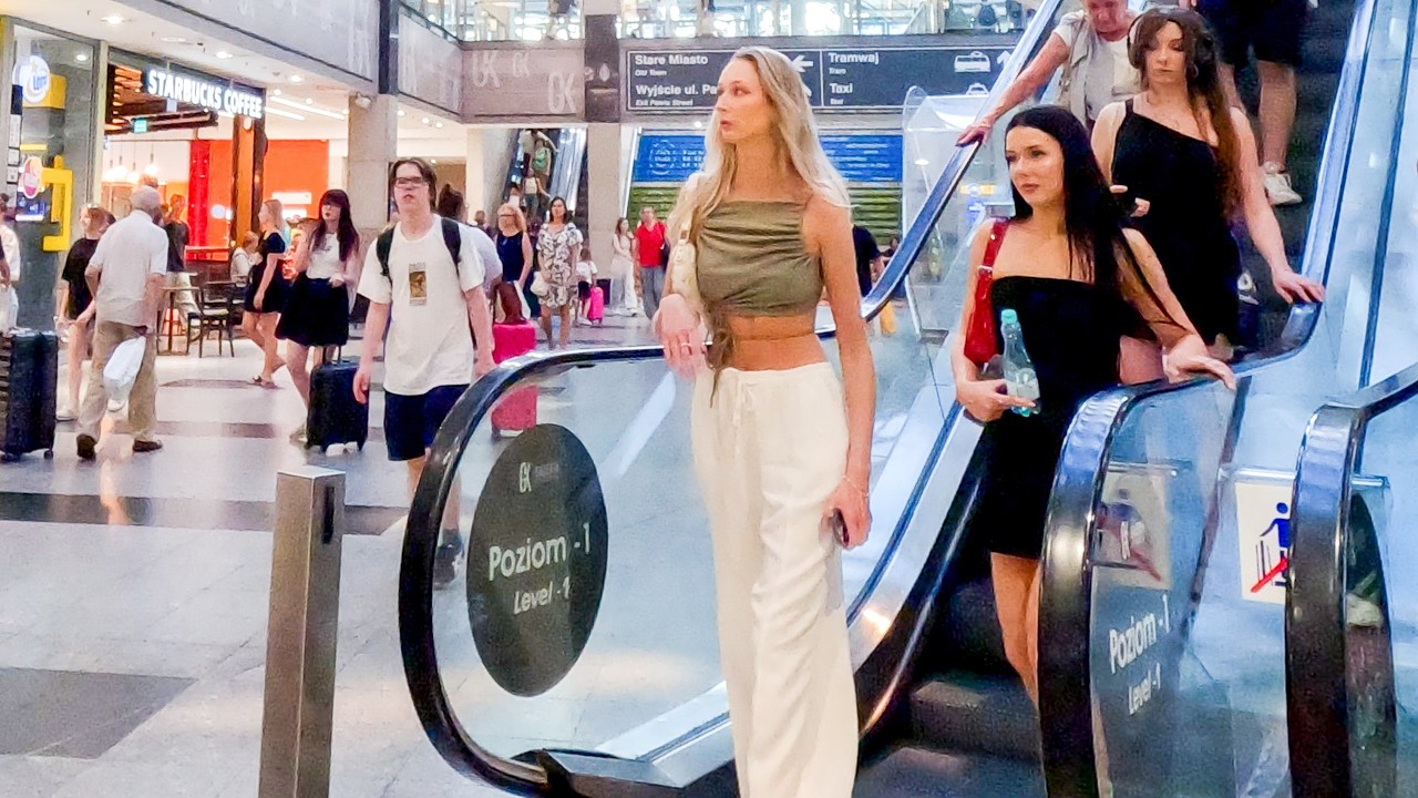 Kraków Główny Railway Station, Exploring Galeria Krakowska in Poland, Street Videography Walk in 4K