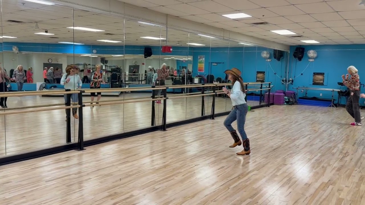 Dancing in the Street by Martha Reeves &.-- Line Dance Tutorial.