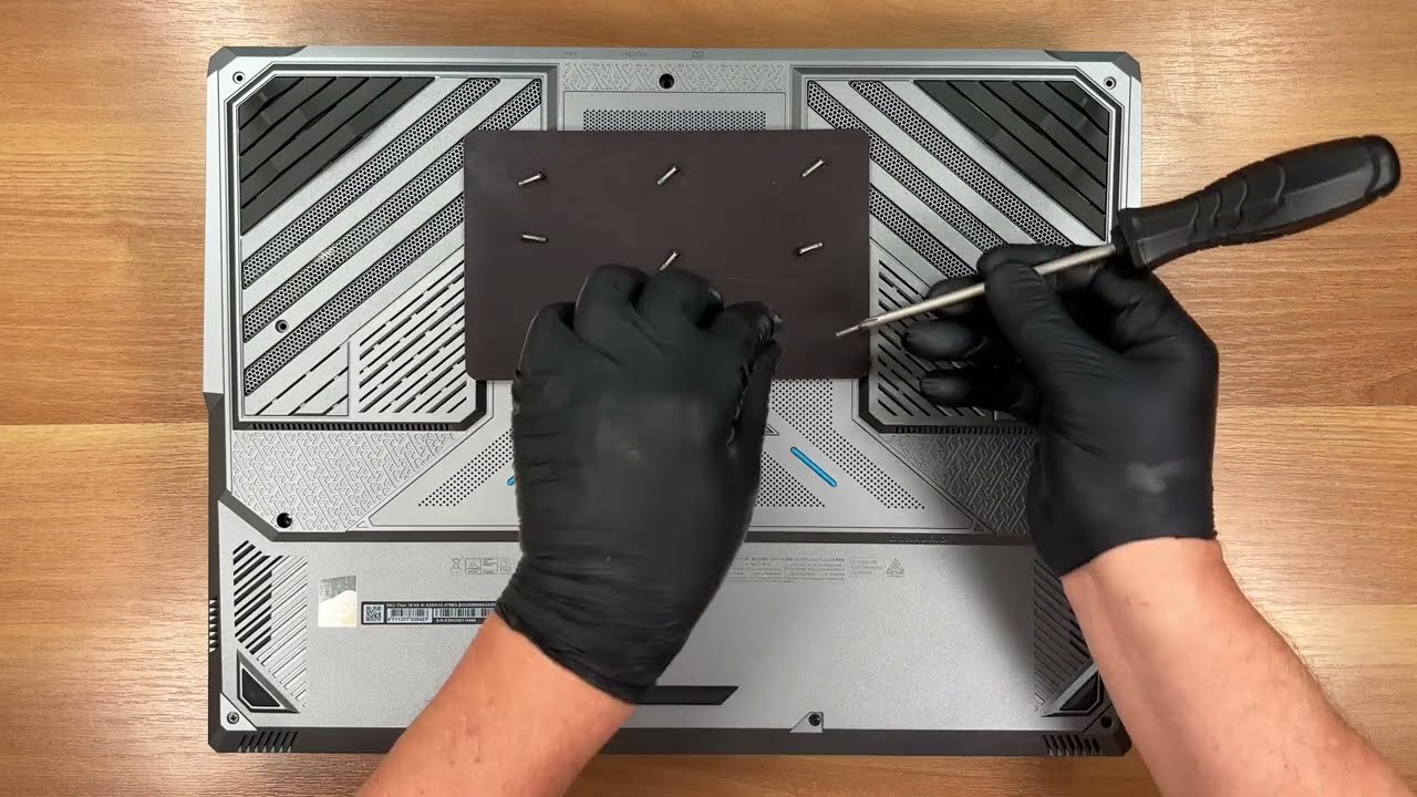 🛠️ How to open MSI Titan 18 HX A2XW - disassembly and upgrade options