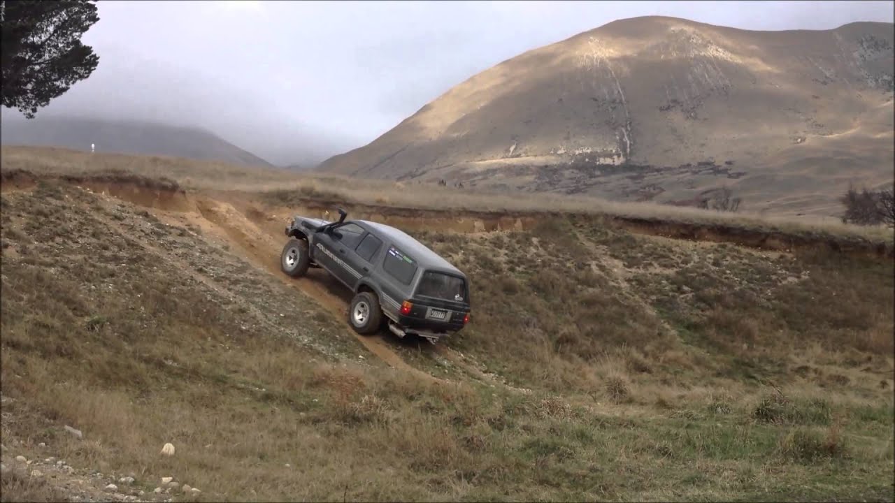 Nissan Mistral and Toyota surf + exhaust clip