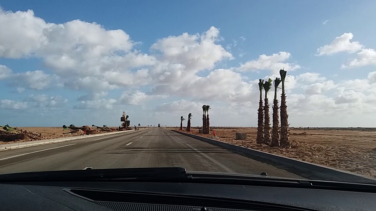 الطريق السريع تزنيت العيون..أشغال تهيئة وإنجاز المقطع الطرقي العيون بوجدور