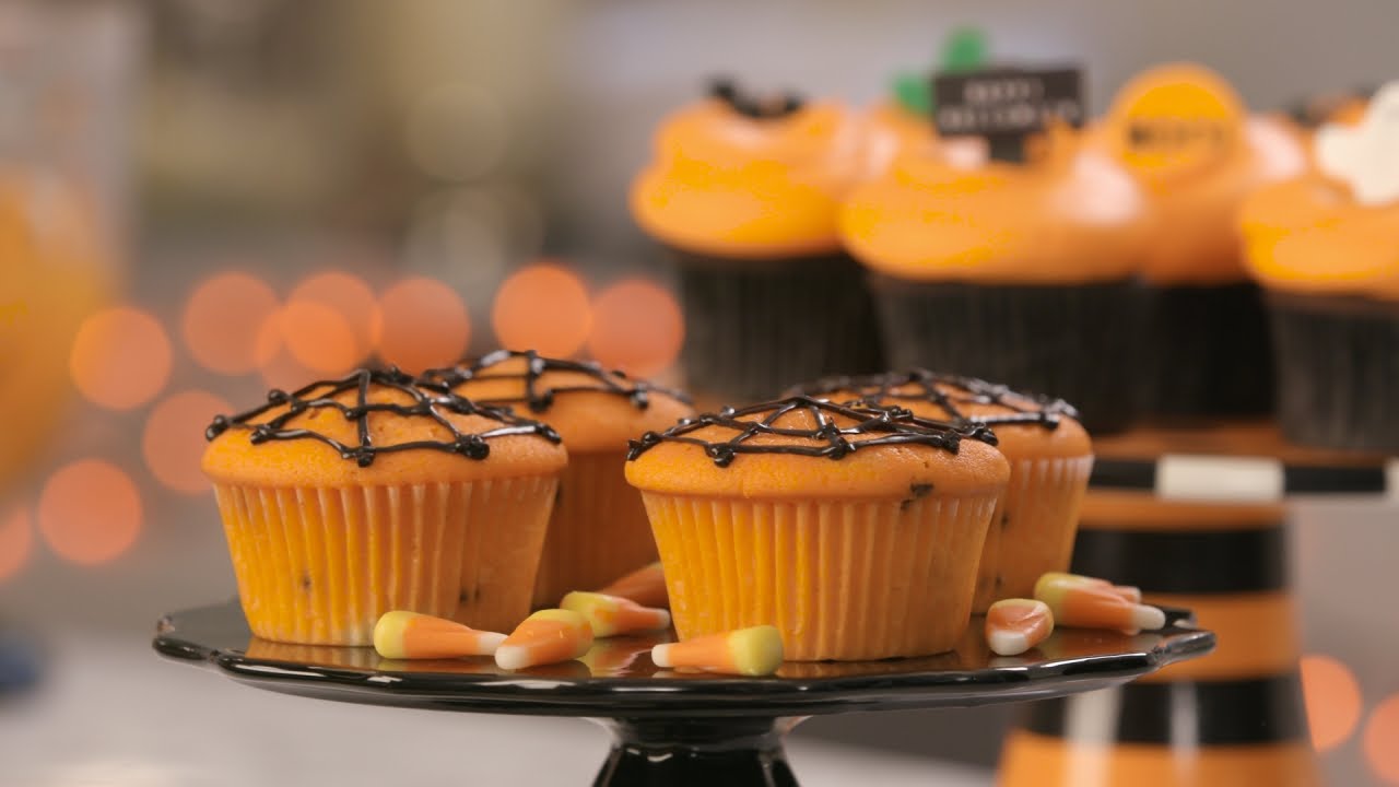 Halloween Spider Web Cupcakes from DC Cupcakes