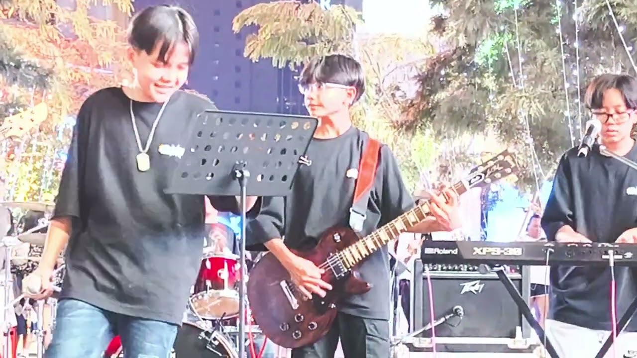บุษบา - Modern dog Covered by AMPPAS BAND @Siam Square 28-1-2024