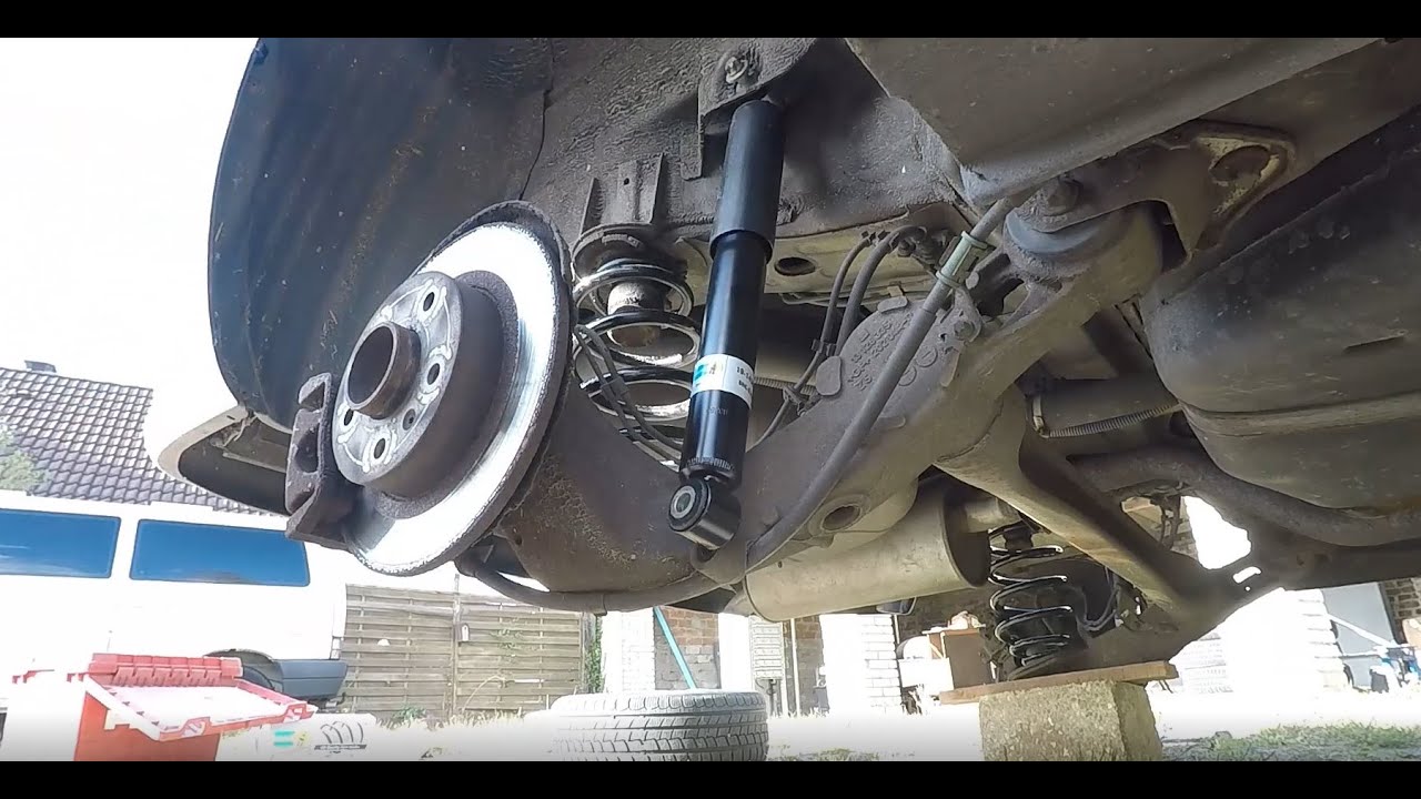 Opel Astra H Caravan Dämpfer + Federn hinten tauschen