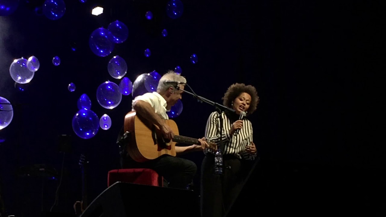 João Gil por...Sara Tavares 