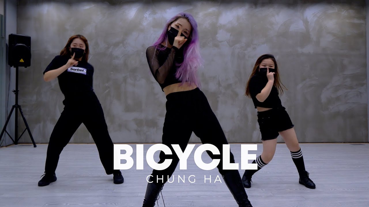 CHUNG HA 청하 'Bicycle' Dance Cover