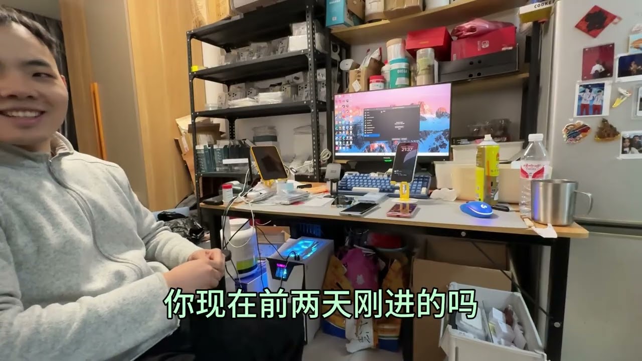 新时代手机贩子，靠视频引流保底月入5万，华强北的新希望。 他现在做的事情是我12年前想做的事情，可我不争气，我选择了回到老家。希望他能成功在深圳扎稳脚跟，千万不要和我一样回到小城市然后跌跌撞撞的在3