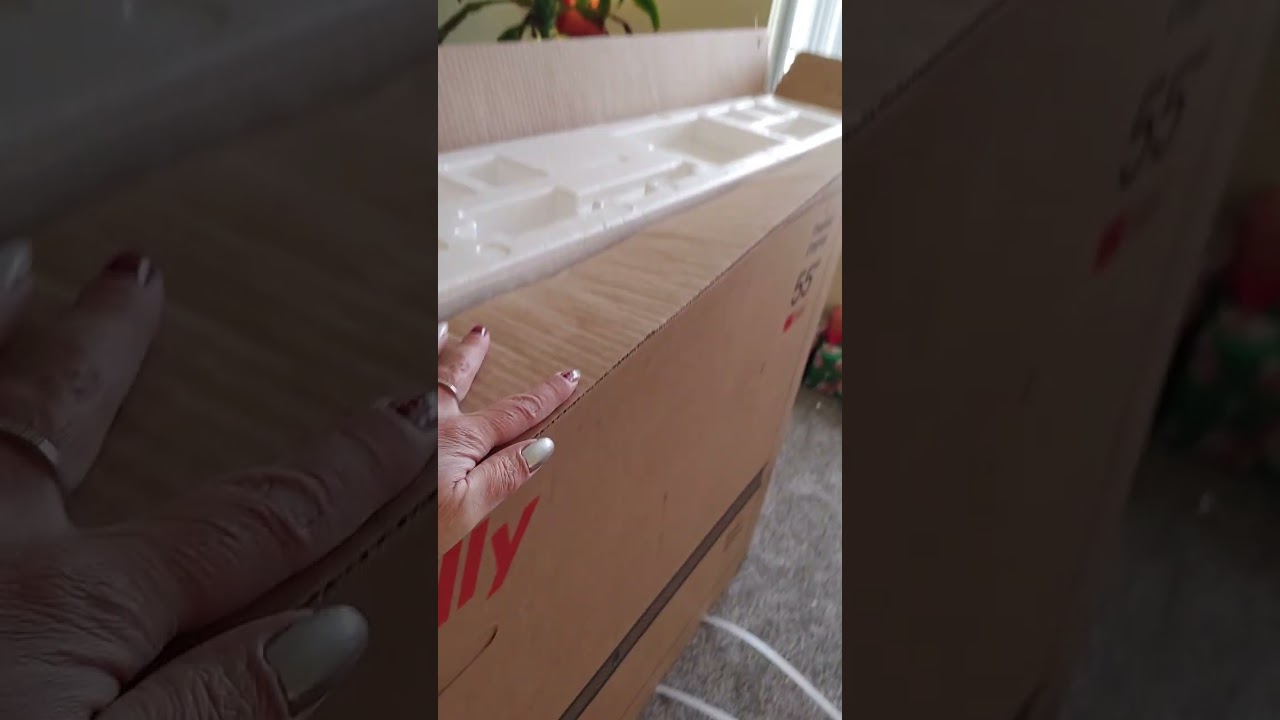 *UNBOXING* Telly TV (Part 2/3)