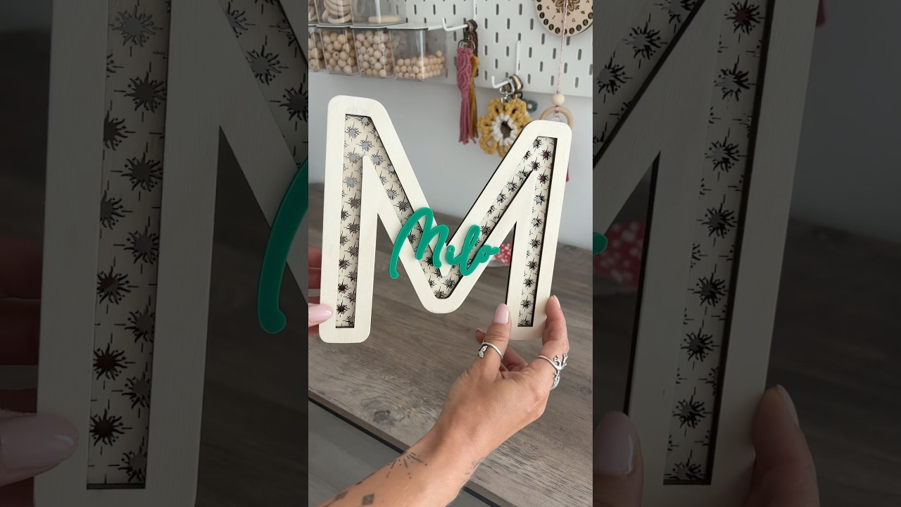 Le cadeau naissance parfait 💚 #handmadeseller #cadeaunaissance #baby #woodworking