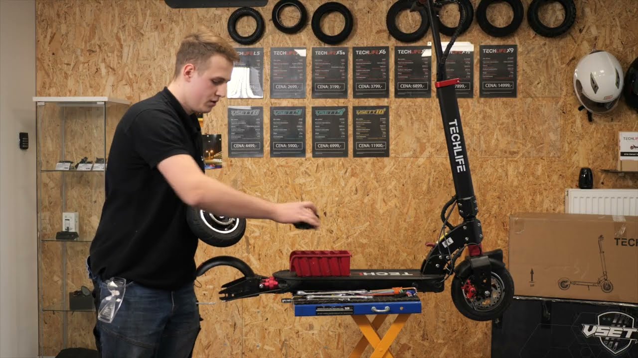 Jak wymienić dętkę w hulajnodze elektrycznej TechlifeX6? Tylne koło| MOBI || Mobiway.pl