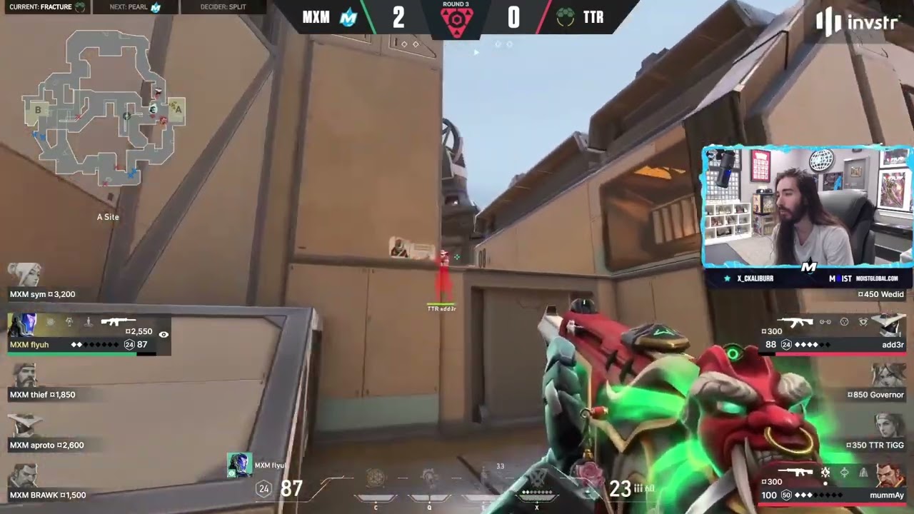 Moistcr1tikal Reacts to Flyuh Insane 1v2 Clutch