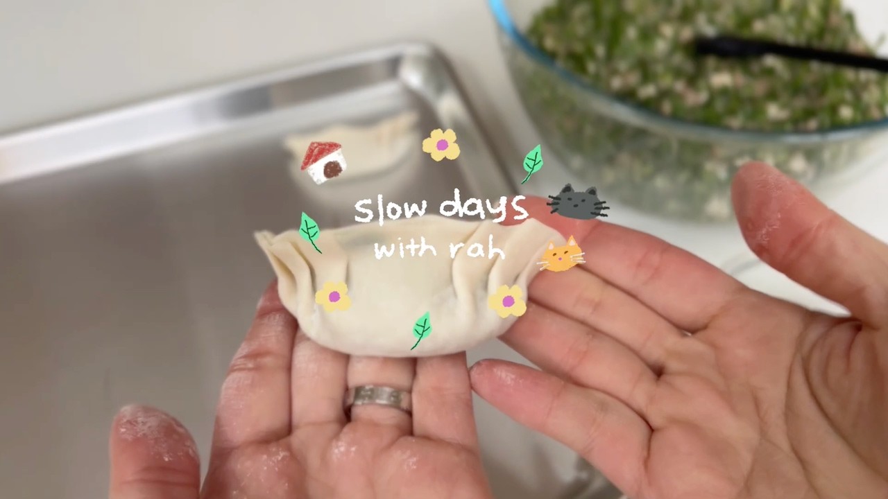 cozy day off at home | making dumplings, cute cats & matcha break 🍵✨