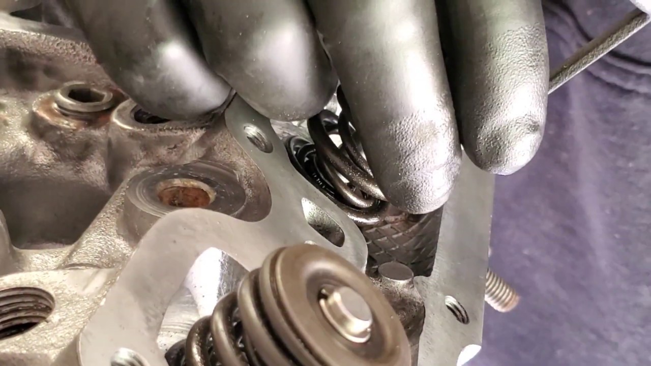 1979 Fiat Spider 124, Valve Seal Installation Take 2