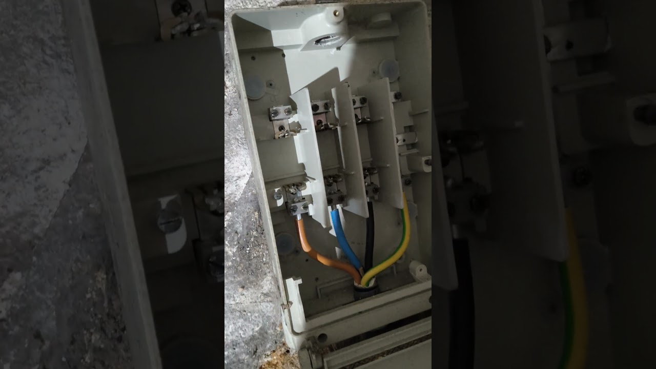 Photovoltaik Anlage Anschluss in M&ouml;nchengladbach #plusvolt #handwerk