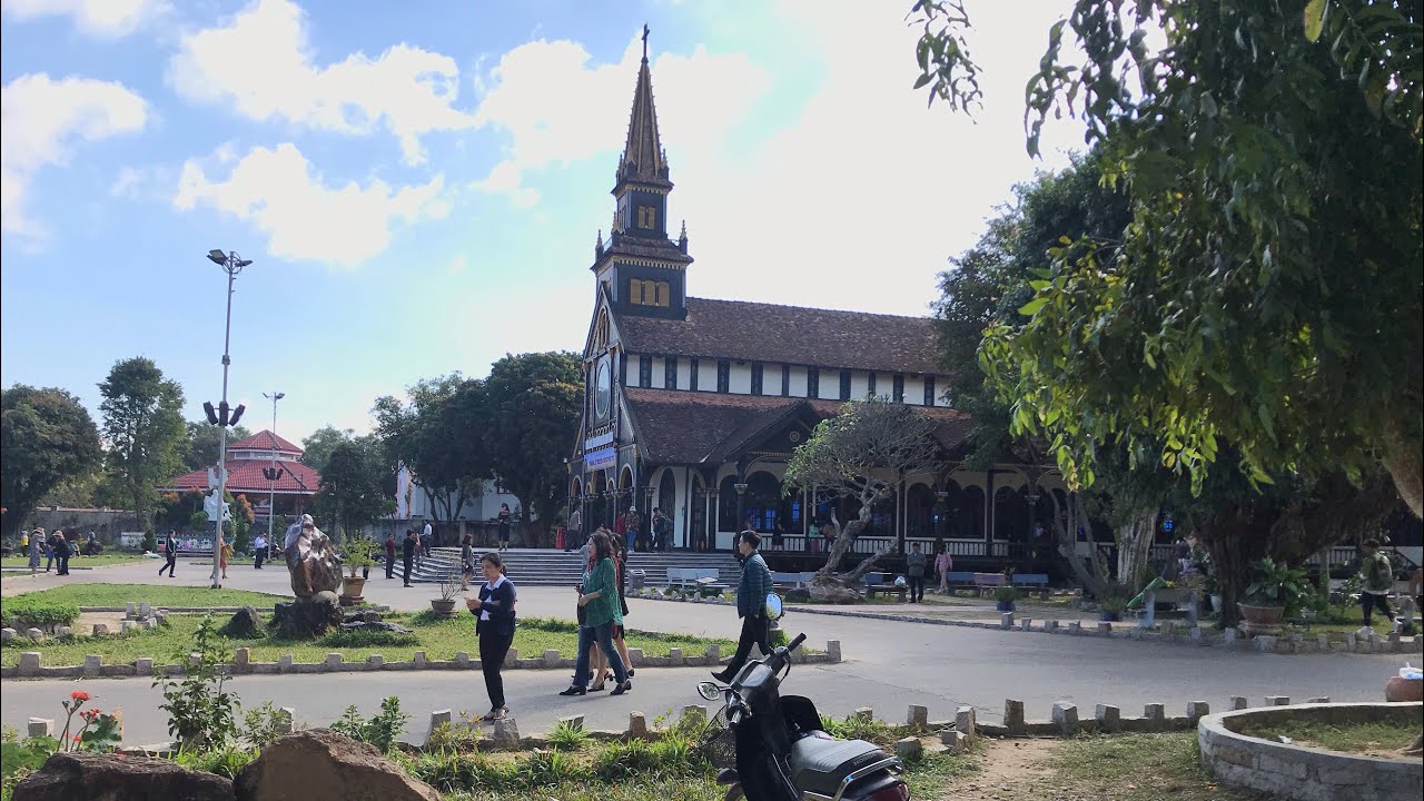 DU LỊCH KON TUM