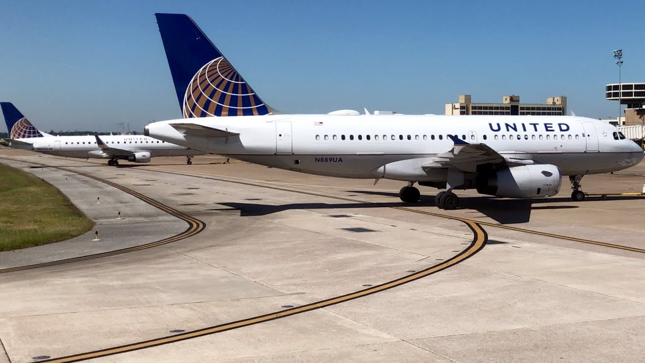 United Airlines [First Class] Airbus A320, Houston IAH to Miami MIA - Flight Report