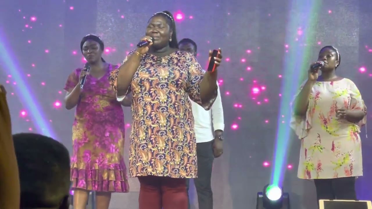 Worship Medley with Naa Mercy and the Made to Worship