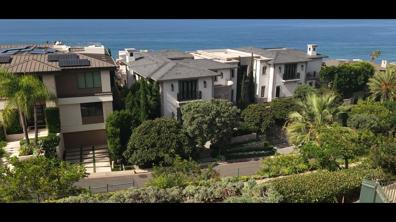 Walking in Dana Point ,California .