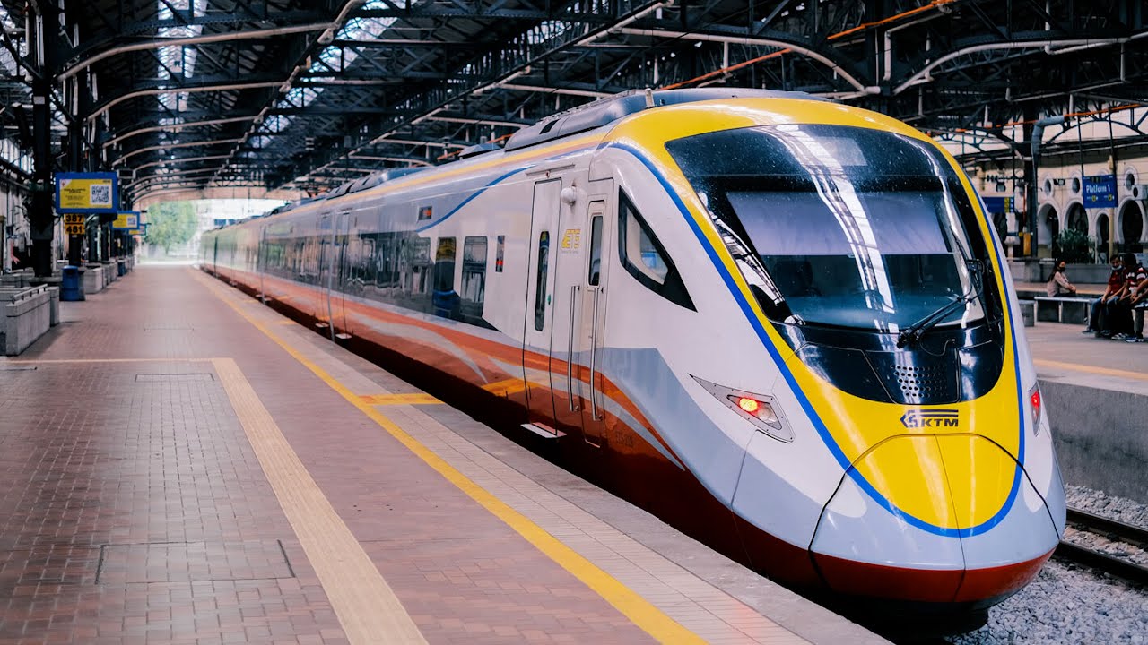 Electric Train Service (ETS train): Platinum class / Business class - train in Malaysia (2025) (4K)