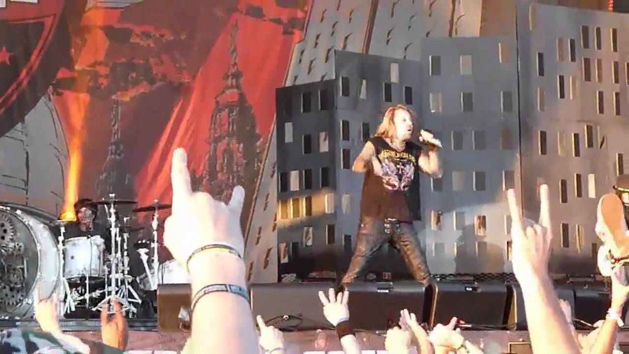Motley Crue - Girls, Girls, Girls - (Live - Sonisphere, Knebworth, UK, July 2010) [720p HD]