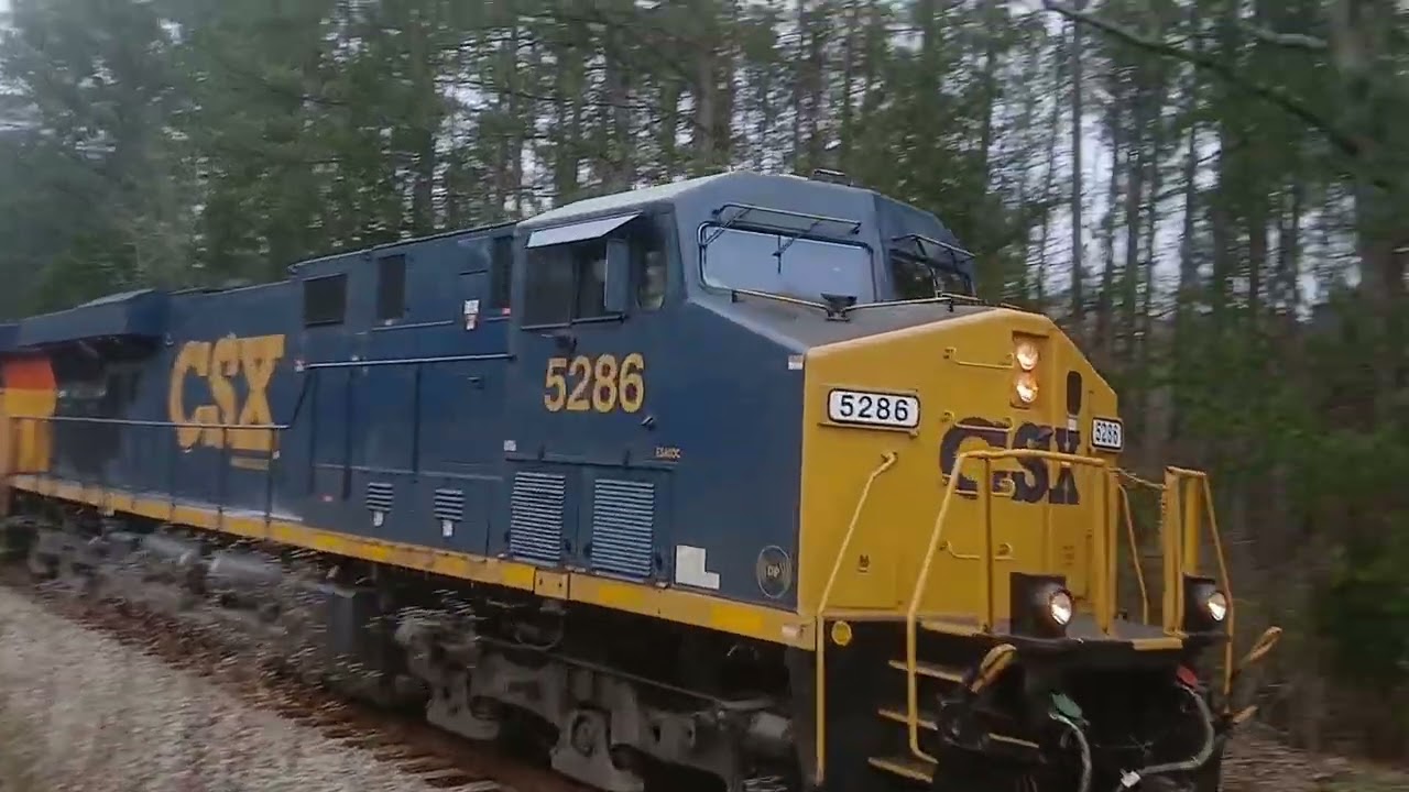 many trains through abbeville+Atlantic coast line right of way in mount Carmel sc.