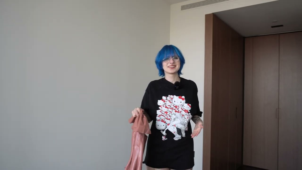 Very Experimental Latex | try on w/ lyra