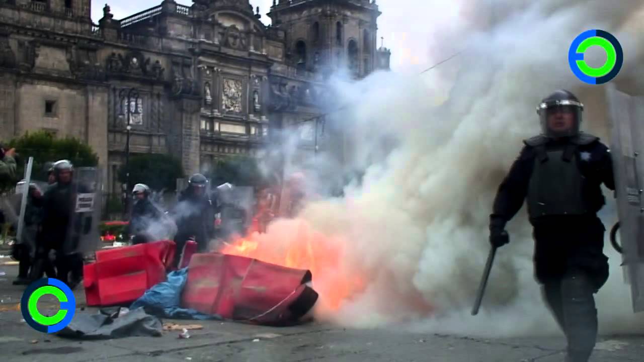 #13SMX El Z&oacute;calo: campo de guerra por desalojo a la #CNTE