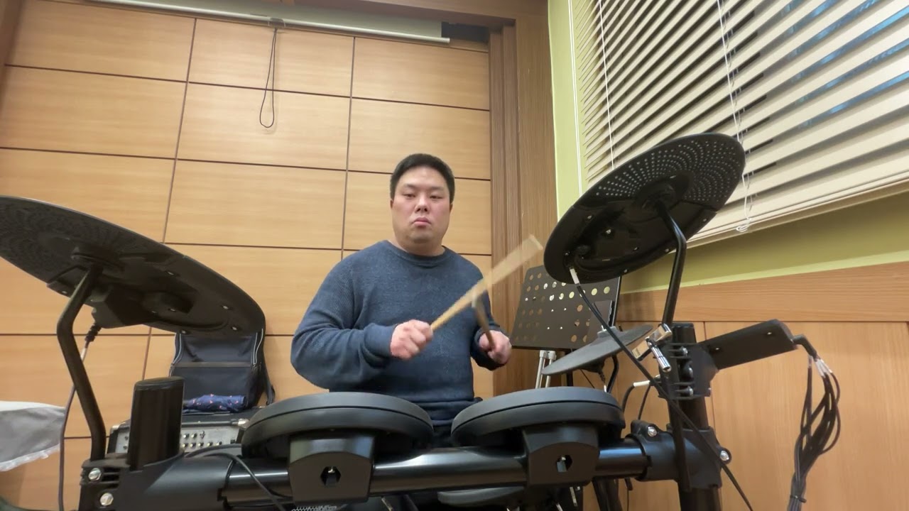 피아워십 행군 나팔 소리로 드럼으로 