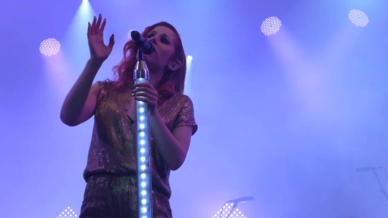 Katy B - Go Away (HD) - Somerset House - 08.07.12
