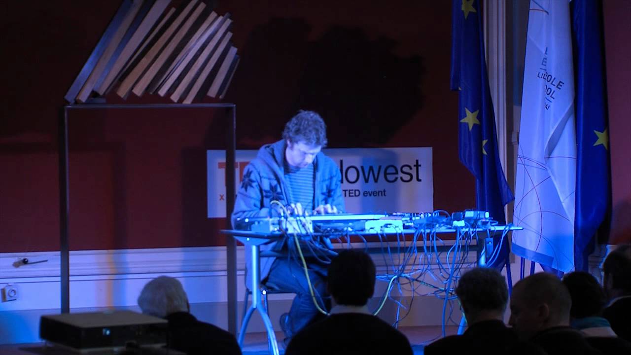 TEDxUHowest - Jürgen De Blonde (Köhn) - Intermezzo 1