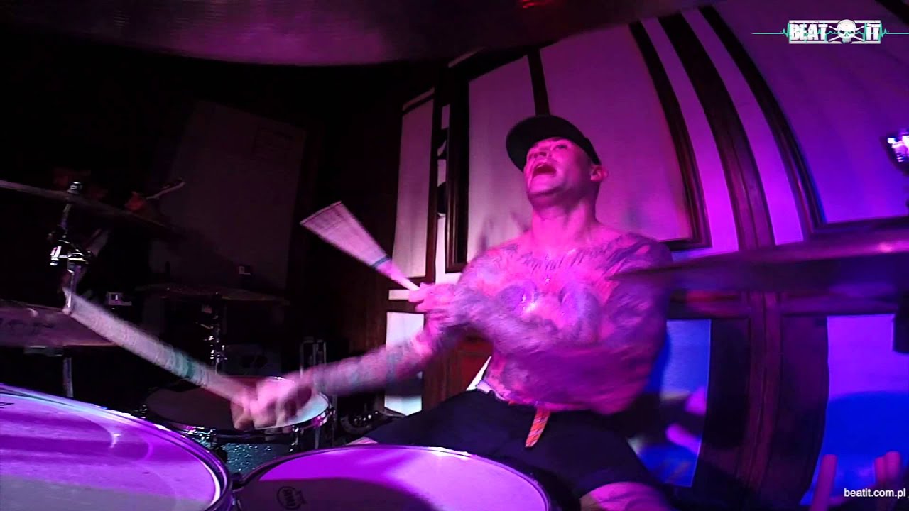 Shelton Woolright & I Am Giant - 'Purple Heart' Live for BeatIt
