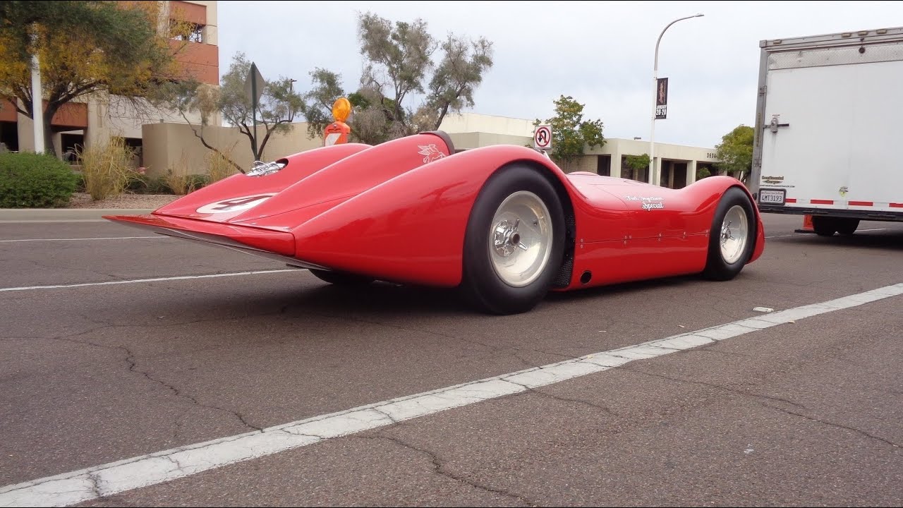 Гоночный автомобиль Quin Epperly Streamliner 1955 года «Индианаполис 500» в красном цвете. Моя ис...