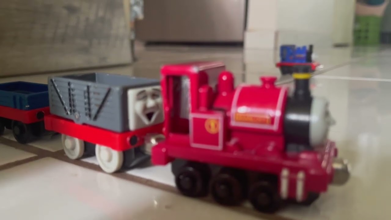 Thomas & Friends Ep 28 Trouble On The Tracks