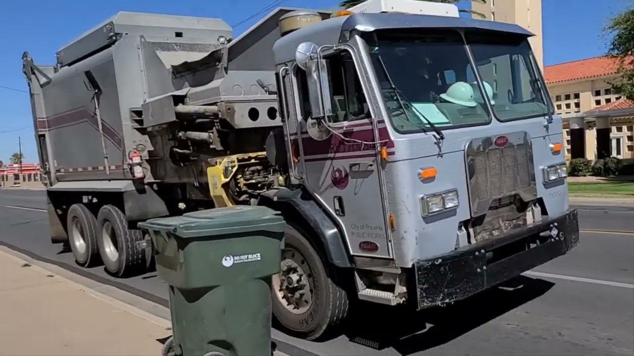 Various phoenix garbage trucks working hard on a Friday!