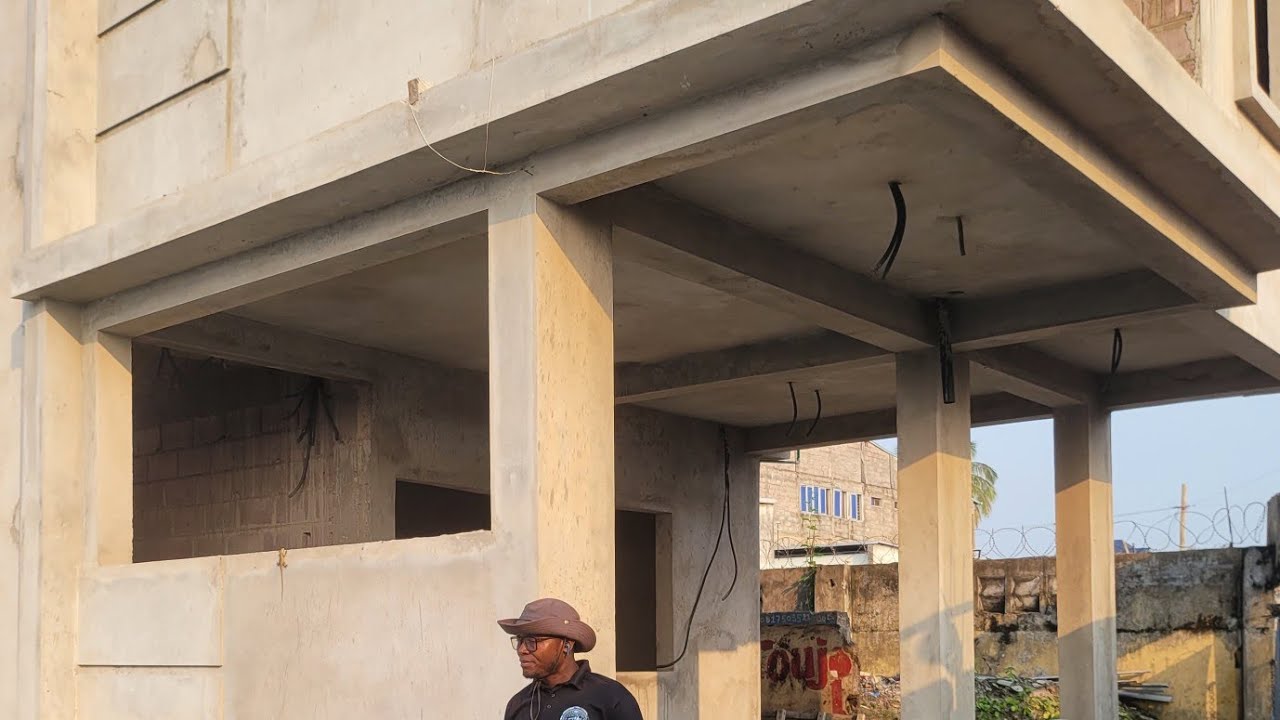 GCI : FIN DES TRAVAUX DE GROS ŒUVRES &  DÉBUT DE LA PHASE DES TRAVAUX  DE FINITION A LEMBA TERMINUS.