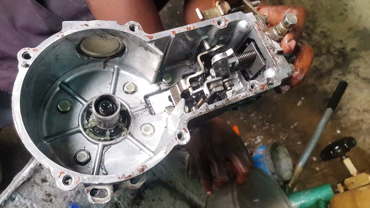 ASSEMBLING CANTER 4D32 INJECTOR PUMP.