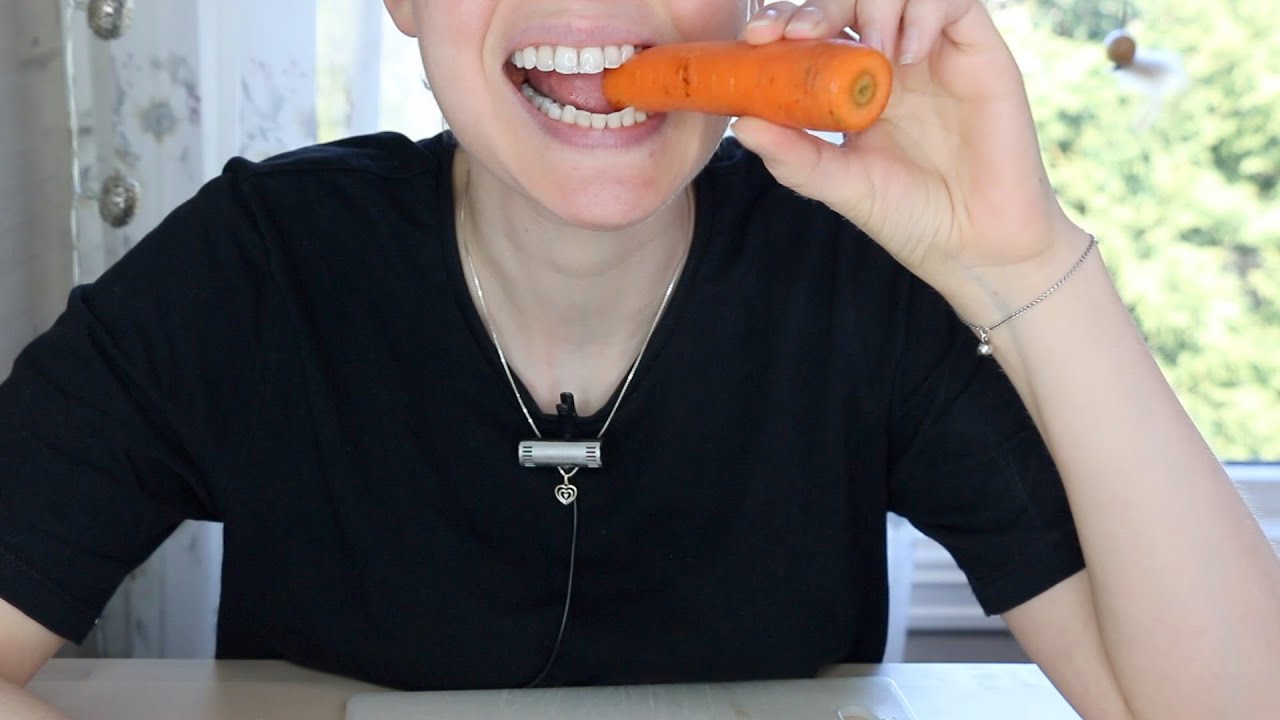 ASMR Eating Sounds | THE CARROT (No Talking) | Vegan Friendly | Plant Based Organic Raw Food