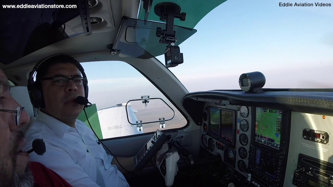 Aterrizando el Beechcraft  A36 Bonanza con el Capi Leyton