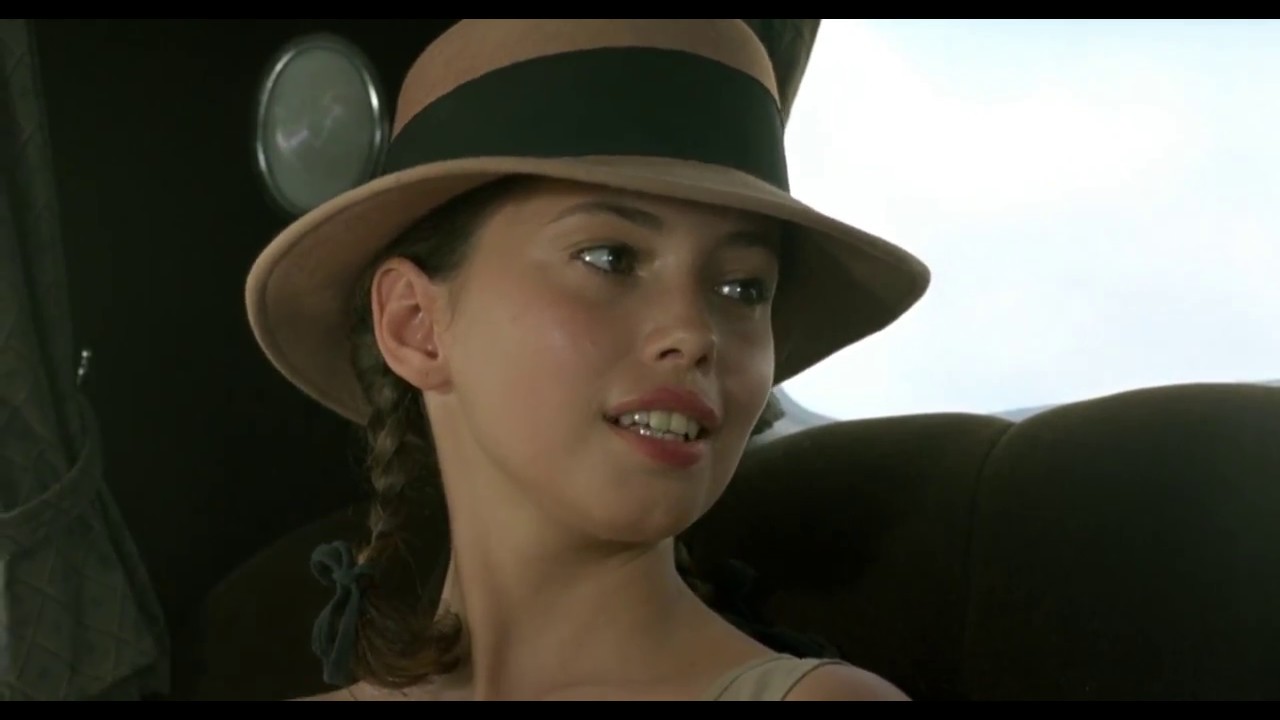 L' Amant / The Lover (1992) - Limousine scene [1080p]