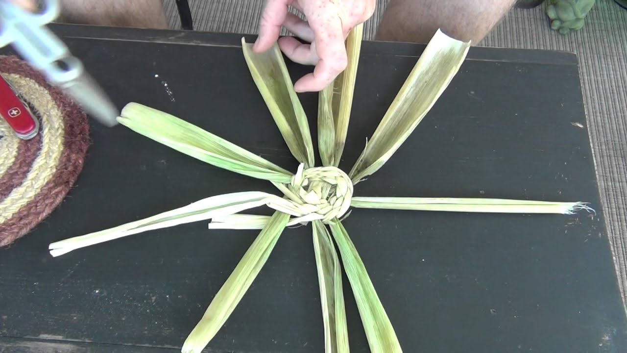 Corn Husk Basket Weaving Part 2 - Pair Weaving the Base