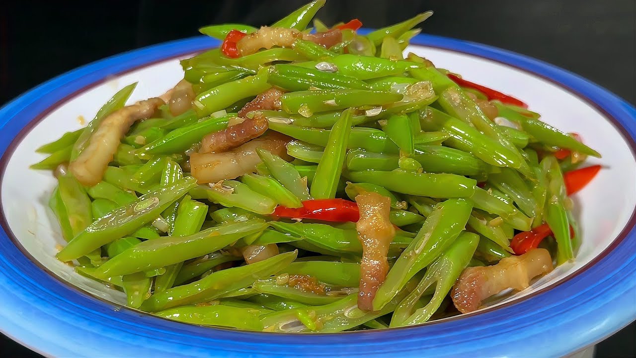 炒四季豆时，有人焯水，有人直接下锅，都不对，我来教你正确做法 #炒四季豆，家常菜，烹饪技巧，蔬菜做法，美食教程