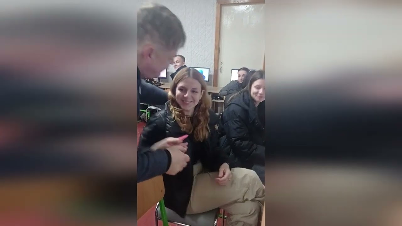 Подаруй сердечко тому , хто