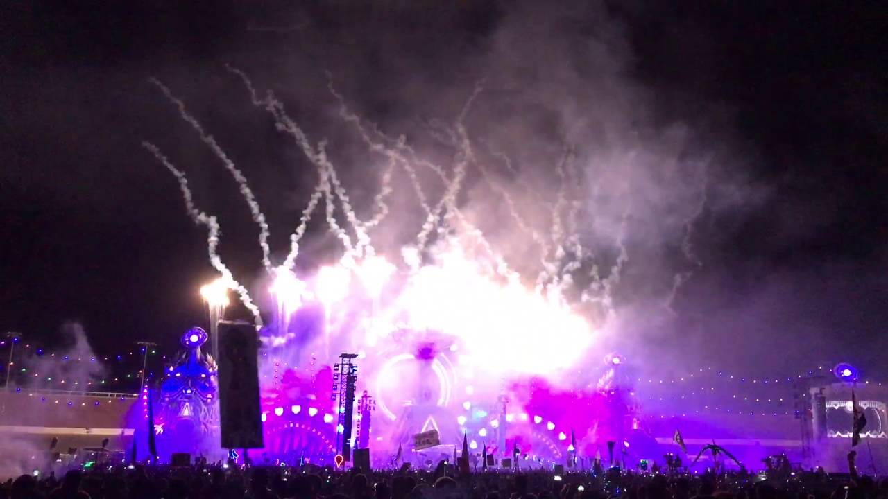 Opening of Chainsmokers at EDC Las Vegas 2016 4K