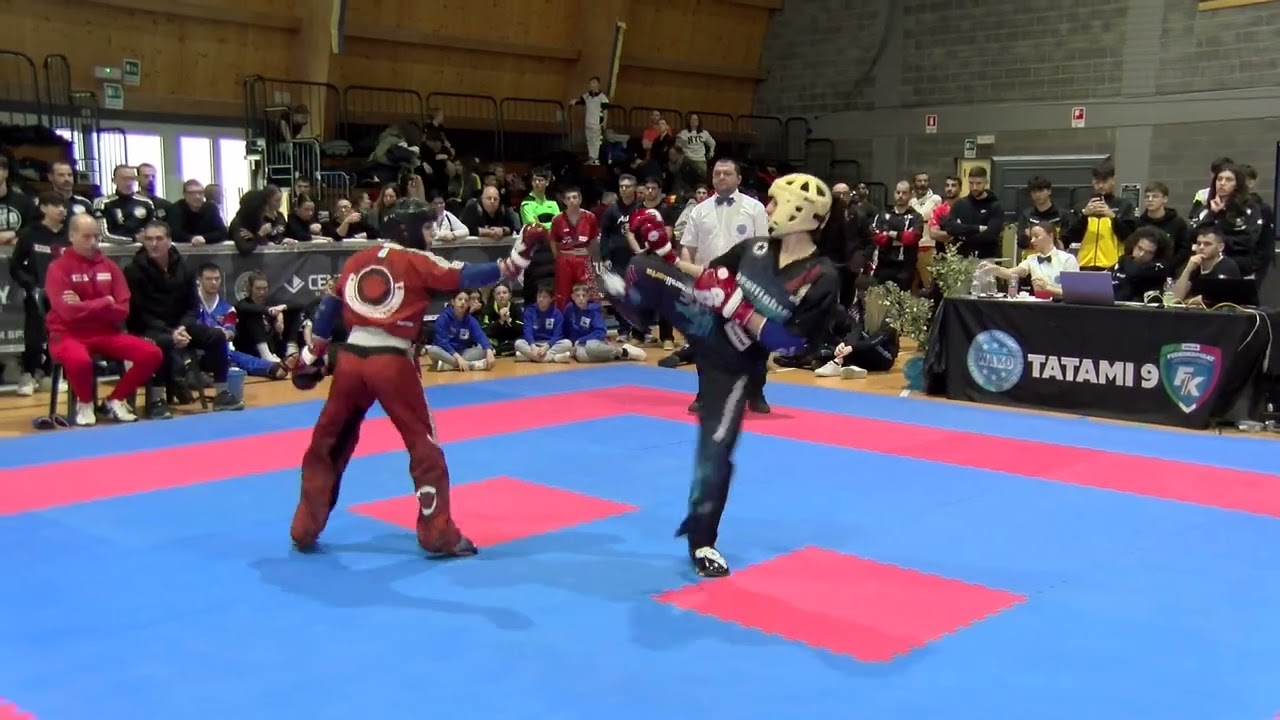 Federica Trovalusci v Domenica Angelino Grand Champion Final Golden Glove 2025