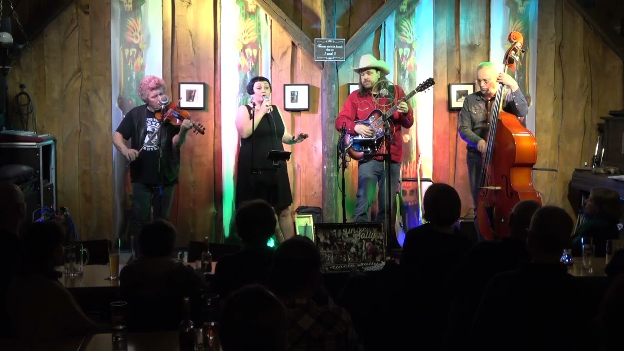 Uncle Sally am 18 2 2023 in O'wei &ndash; How's About You