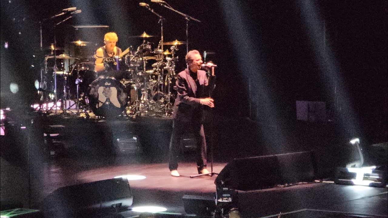 Depeche Mode - Walking in My Shoes, Arena Zagreb 23.07.2023.