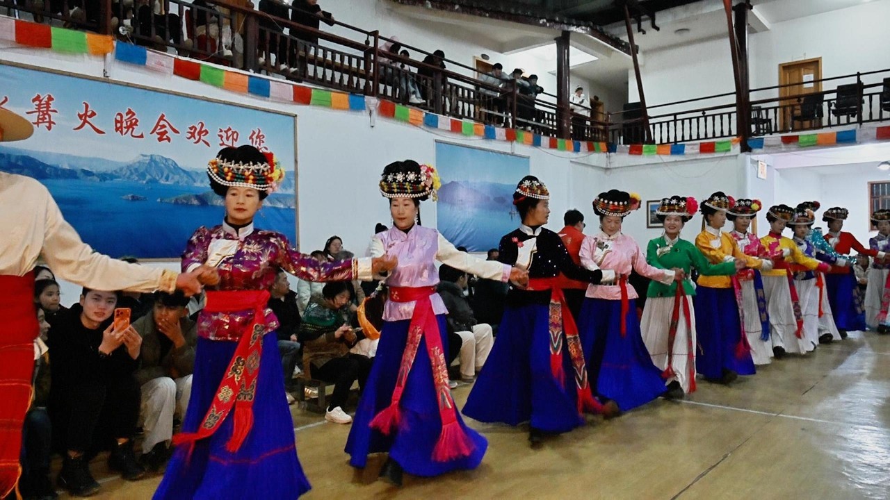 Mosuo Ethnic Primitive Dance 摩梭族原生态舞蹈