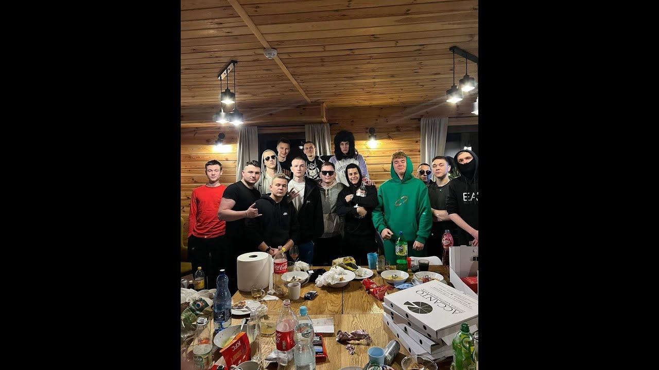 macias i wózek widłowy w biedronce na wyjezdzie highrp