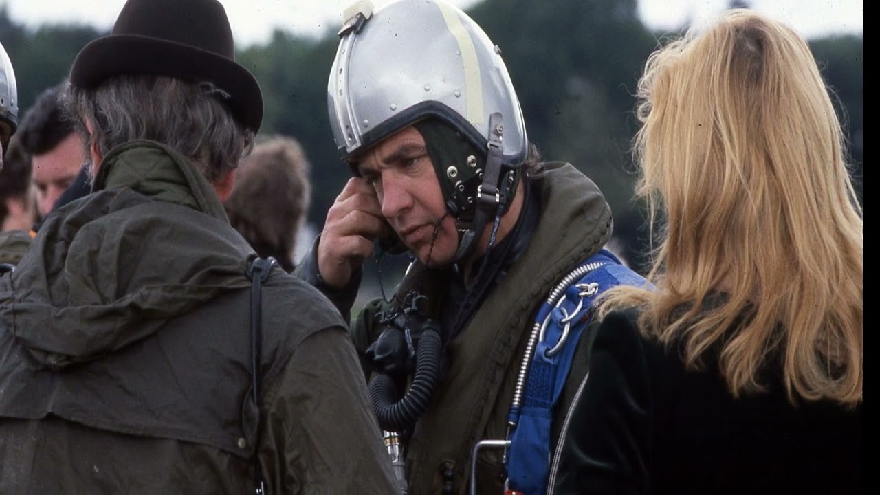 Crossing the English Channel by Parachute on 31 August 1980