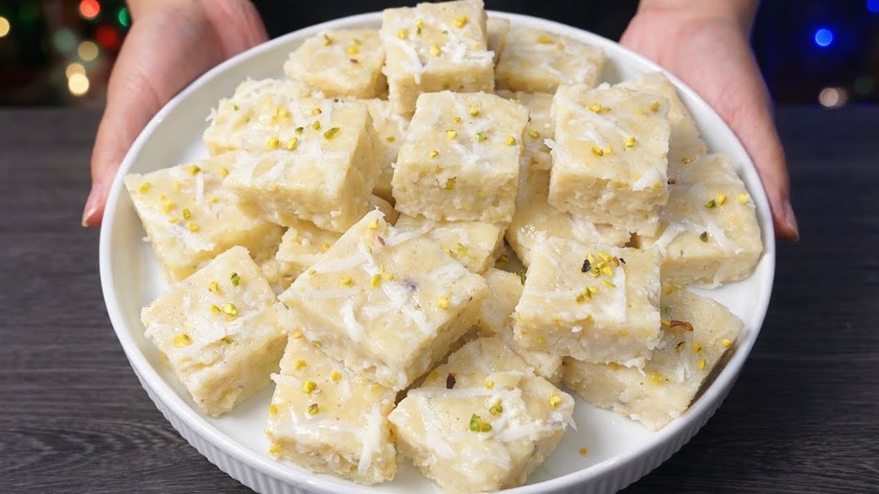 কাঁচা চাল দিয়ে স্টিলের প্লেটে বানিয়ে নিলাম এক লোভনীয় মিষ্টি⁉️Bengali Sweet Kacha Chaler Sondesh